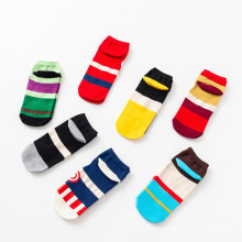 100% organic cotton Casual breathable can be mass customization of cheap men's cartoon socks